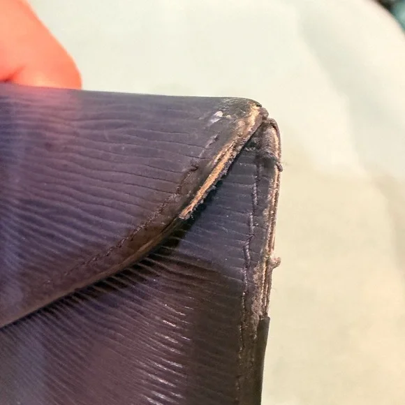 Prada Envelope Wallet in Blue Leather Flawed Gem 💎 - Picture 12 of 17